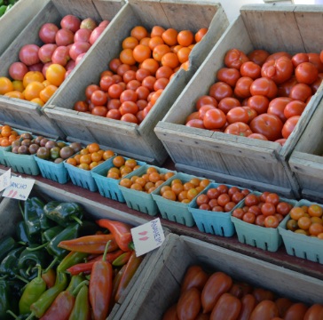 farmers market tomatoes