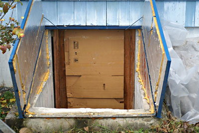 The bulkhead with stairs removed and the first layer of insulation applied. 