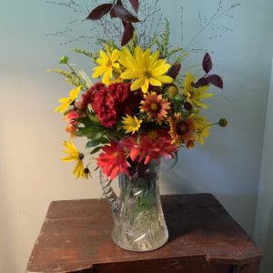 JUDGES' AWARD: Jerusalem Artichoke, Dahlia, Cockscomb, Fireworks Pennisetum, Goblin Gaillardia, Cockscomb by Mary Davis