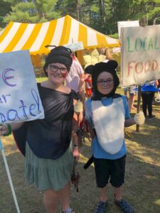Children wearing costumes in Garden Parade