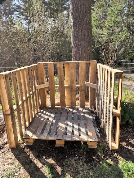 Apple Compost Bin